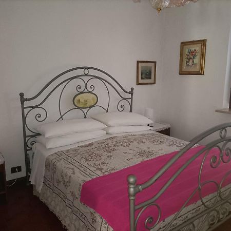 B&B Le Rose Crone ภายนอก รูปภาพ